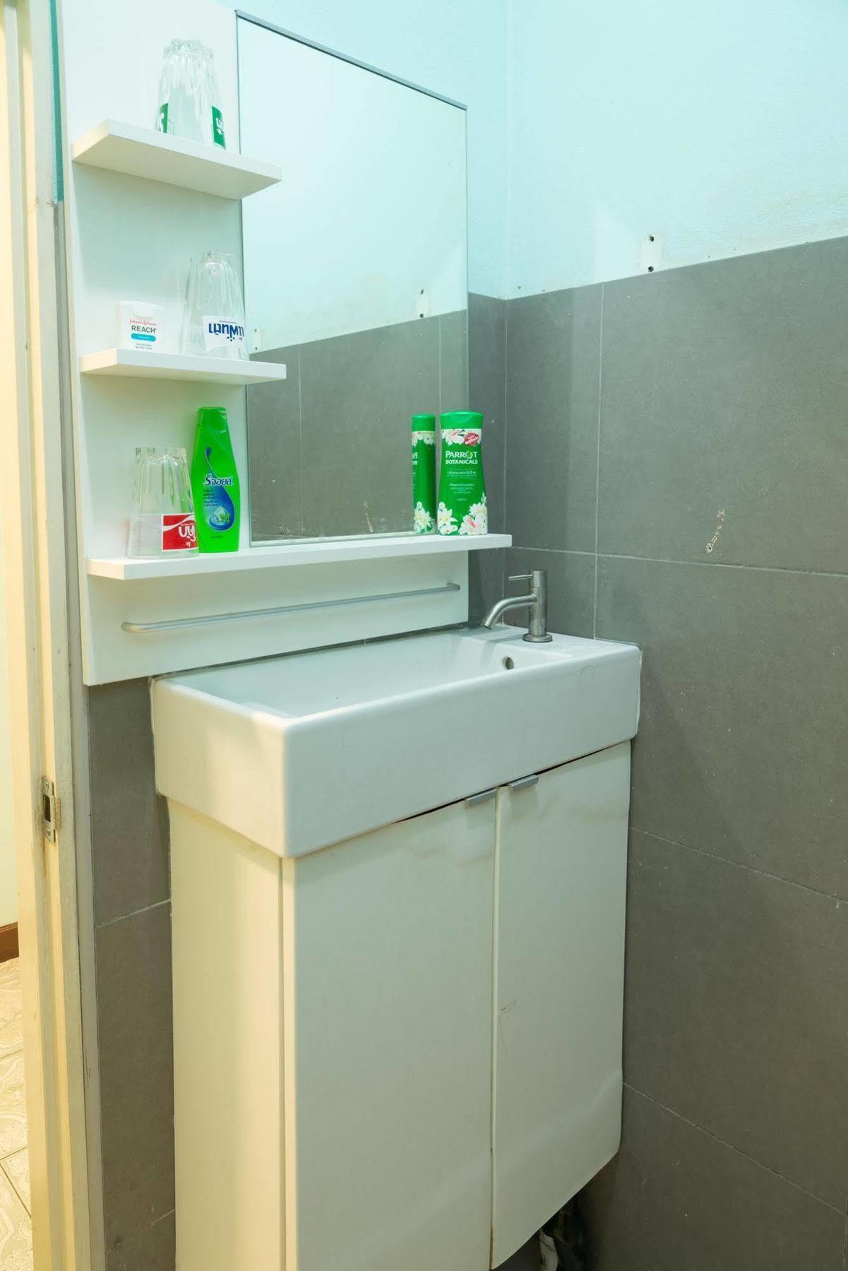Nty Hostel Near Suvarnabhumi Airport Bangkok Bagian luar foto