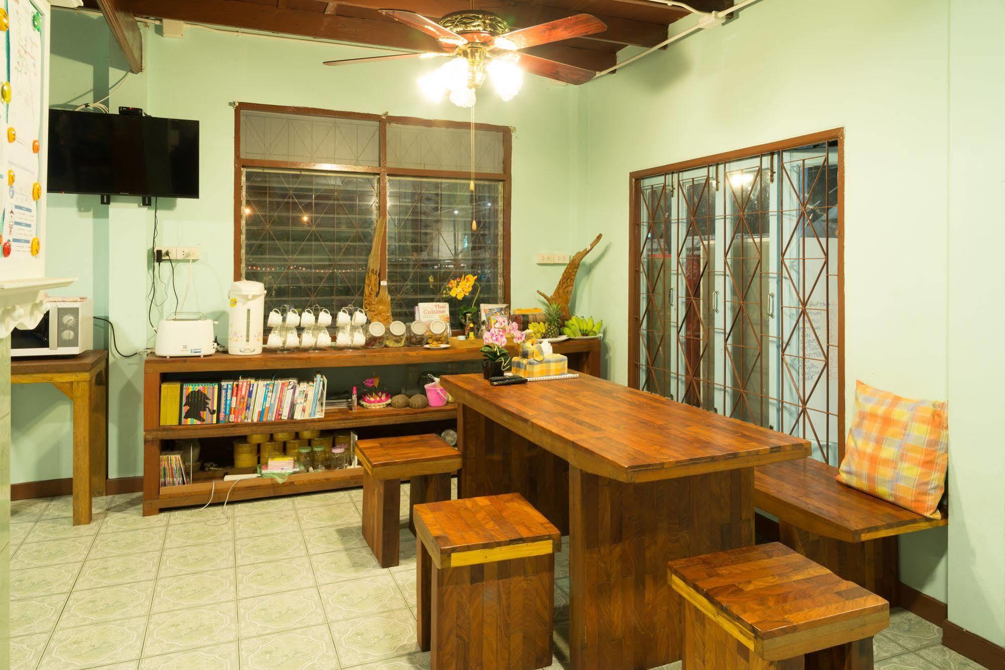 Nty Hostel Near Suvarnabhumi Airport Bangkok Bagian luar foto
