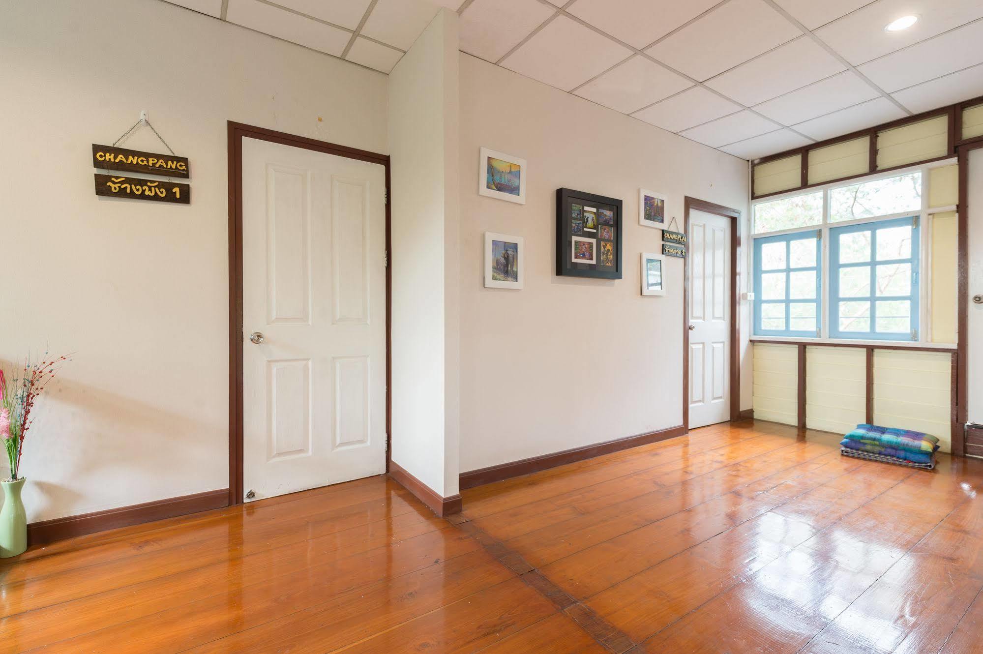 Nty Hostel Near Suvarnabhumi Airport Bangkok Bagian luar foto