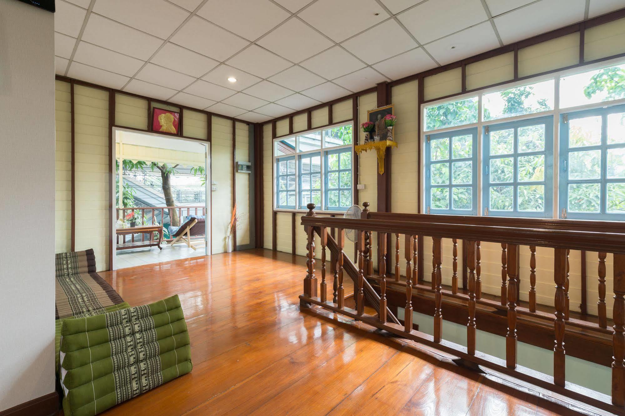 Nty Hostel Near Suvarnabhumi Airport Bangkok Bagian luar foto